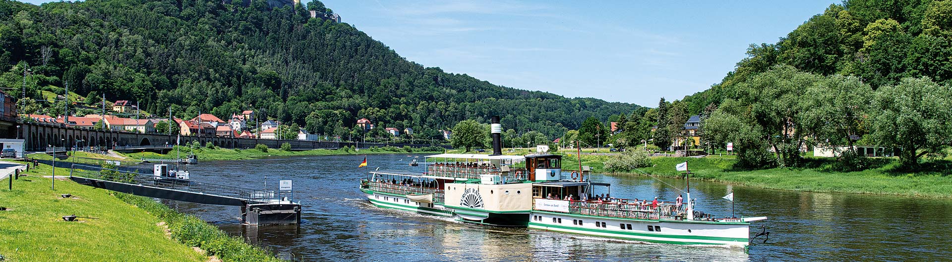 Sächsische Schweiz - Dampfer auf der Elbe